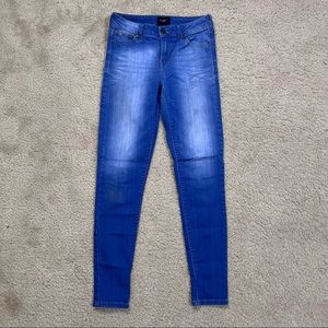 Celebrity Pink Women's Mid Rise Skinny Jeans